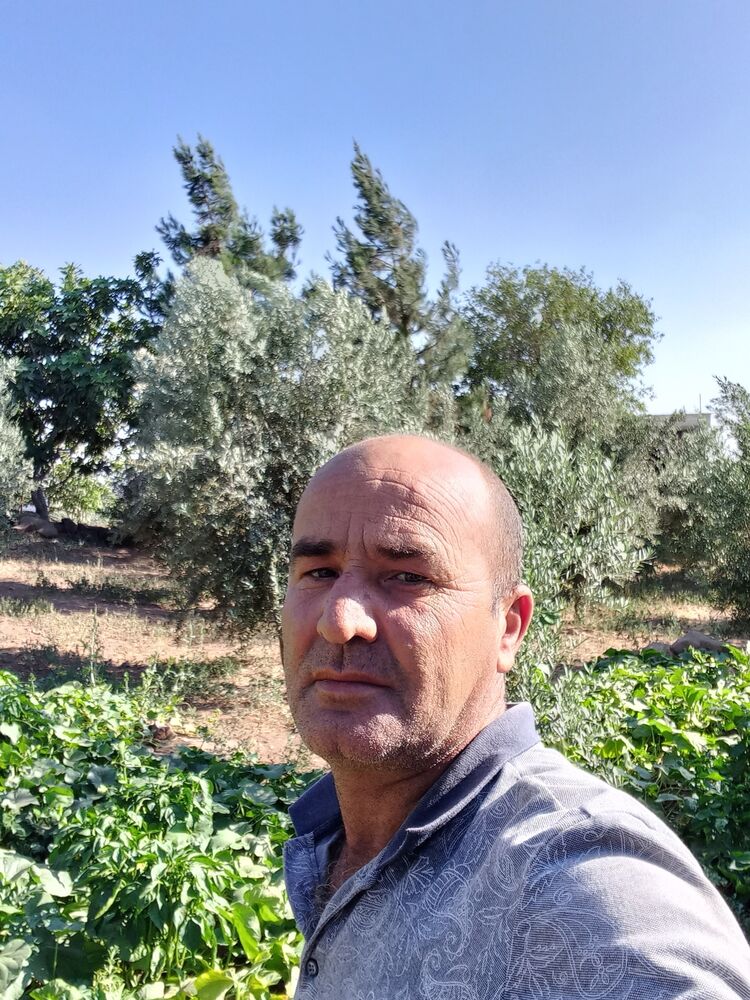  35961702  Mehmet, 44 ,    