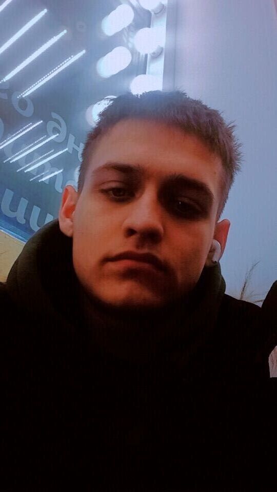  33206232  Ruslan, 22 ,    