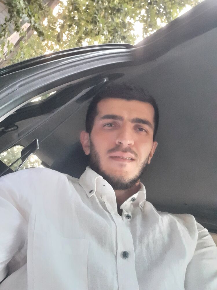  33499012  , 28 ,    -