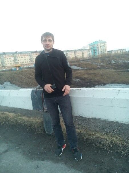  10092772  Aleksandr, 41 ,    
