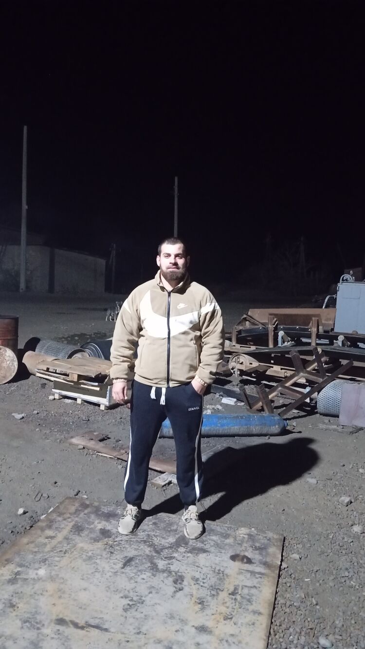  47069762  , 27 ,    --