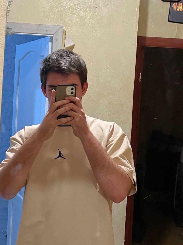  32335972  , 21 ,    Novy