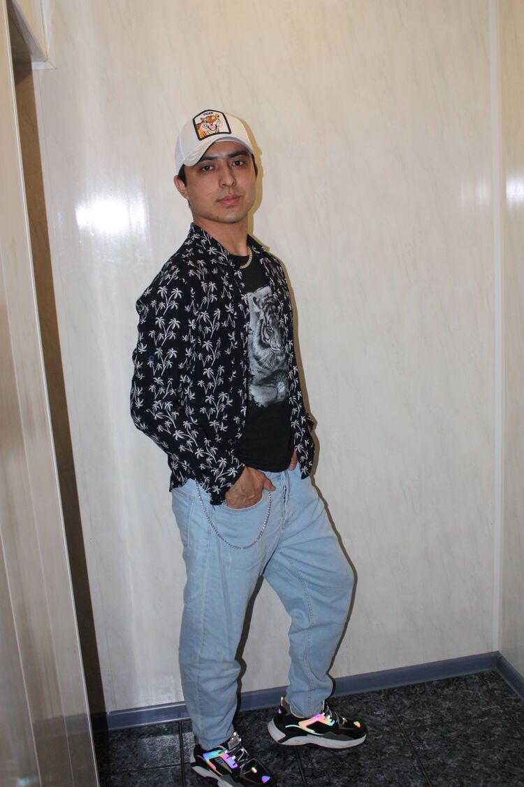  ,   Dean, 24 ,   ,   , c , 