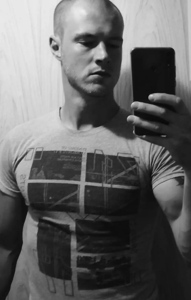  30128012  Anton, 35 ,    