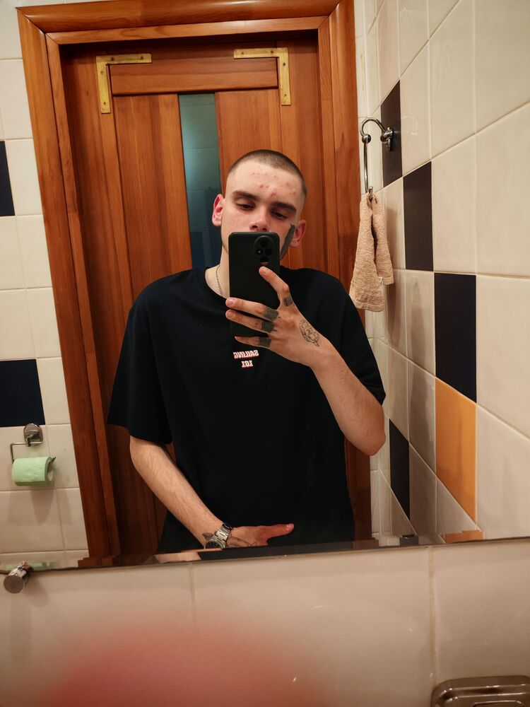  47361762  Andrey, 19 ,    