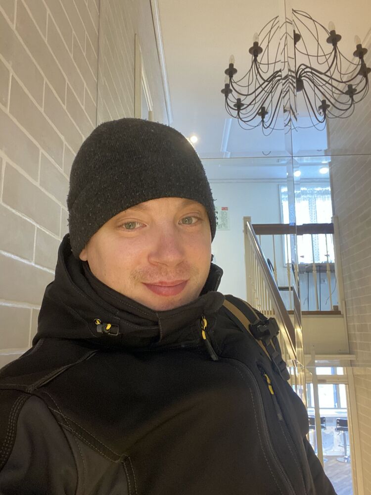  ,   Sergei, 42 ,   ,   , c , 