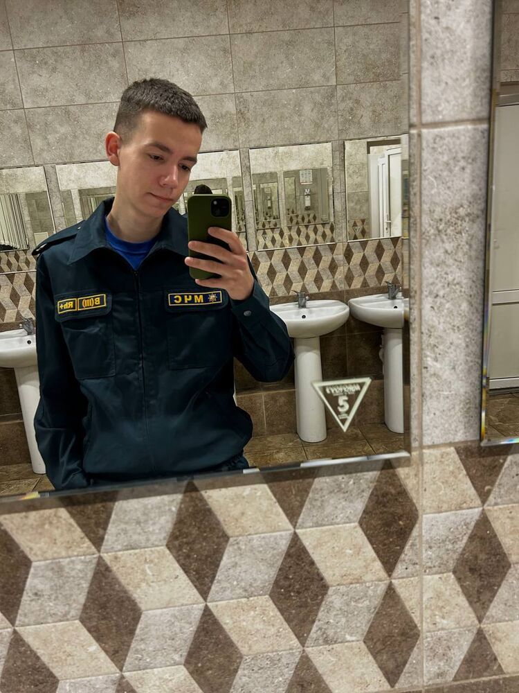  49440582  , 20 ,    