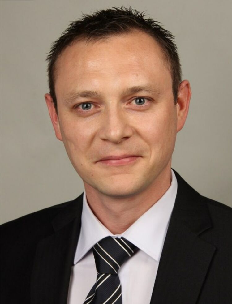  47475672  Eduard, 28 ,    Karlsruhe