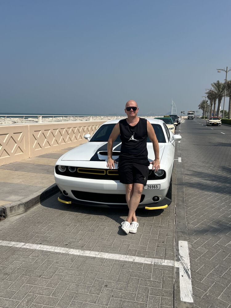  54661632  This is me, 35 ,    