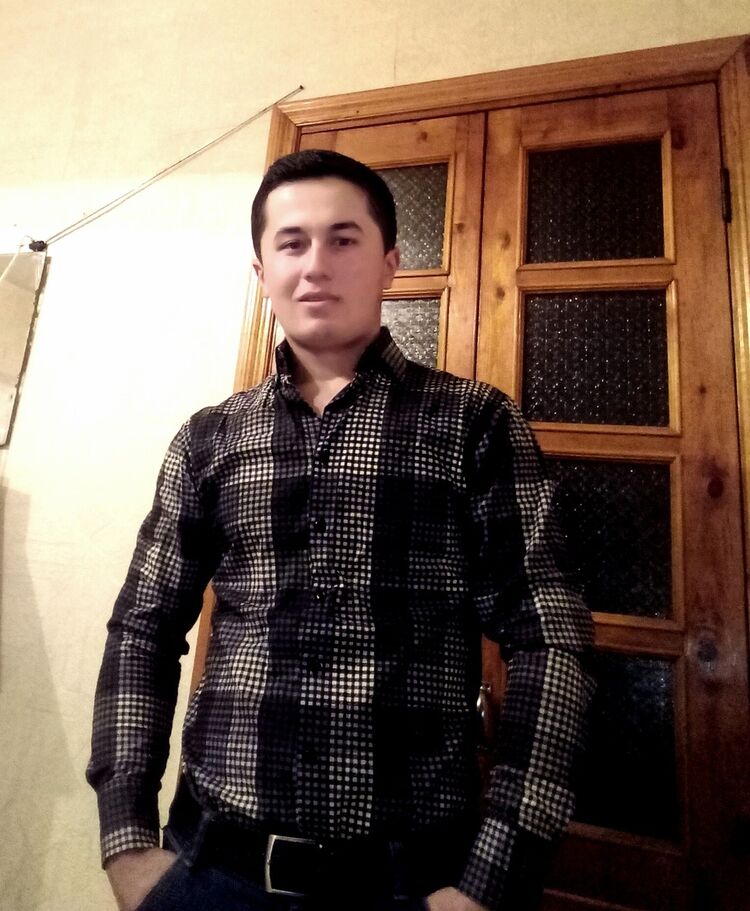  11747082  Maks, 30 ,     