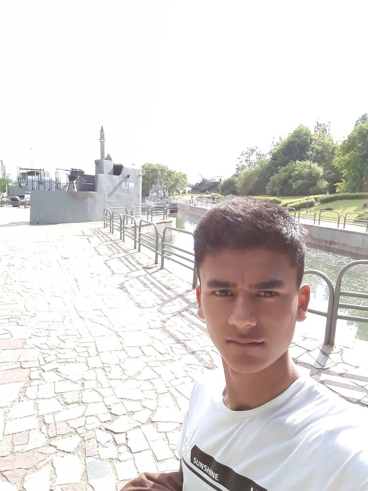  ,   Dastonbek, 25 ,   ,   