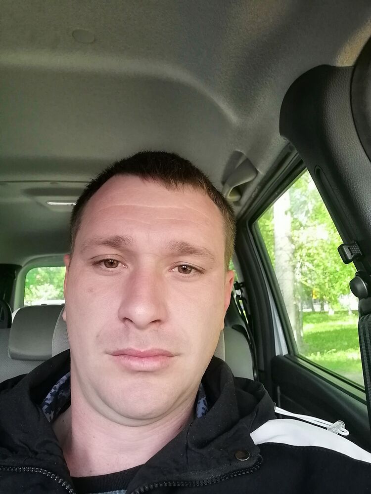  26746302  Ivan, 33 ,    