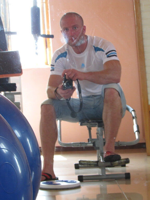  4396642  Guram, 41 ,    