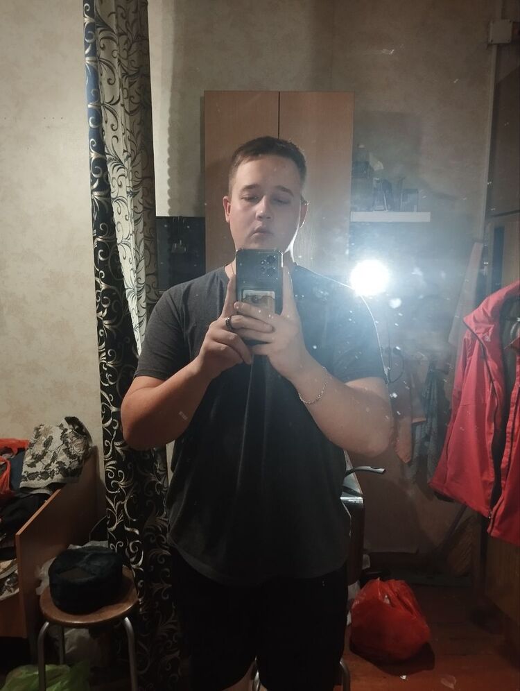  49388722  , 21 ,    