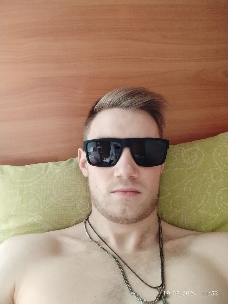  45560612  Vlad, 23 ,    