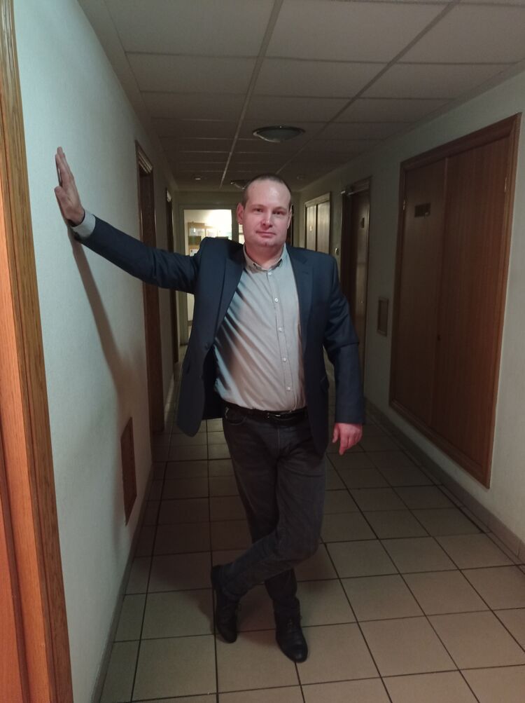  ,   Andre, 45 ,     , c 