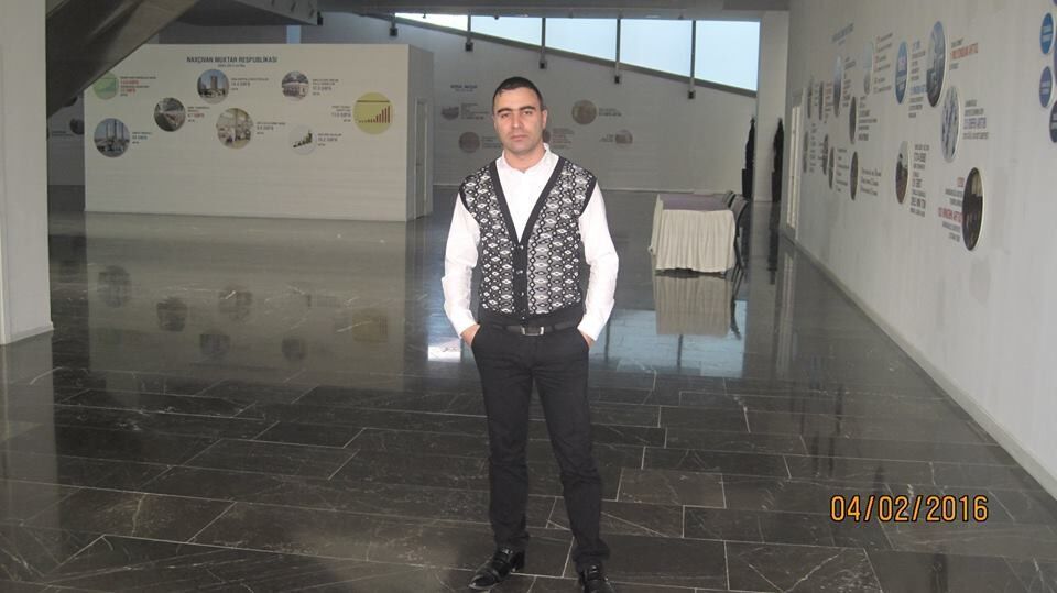  ,   Farid, 44 ,     , c 