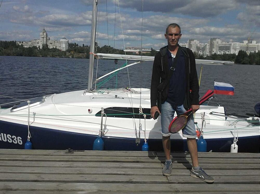  17926242  Vova, 48 ,    
