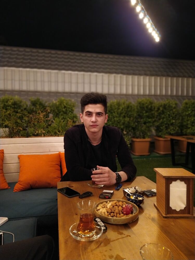  17809572  Nurlan, 28 ,    