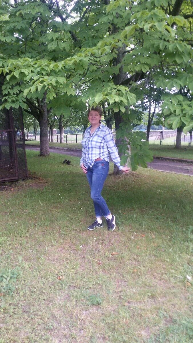  8165462  Ninel, 54 ,    