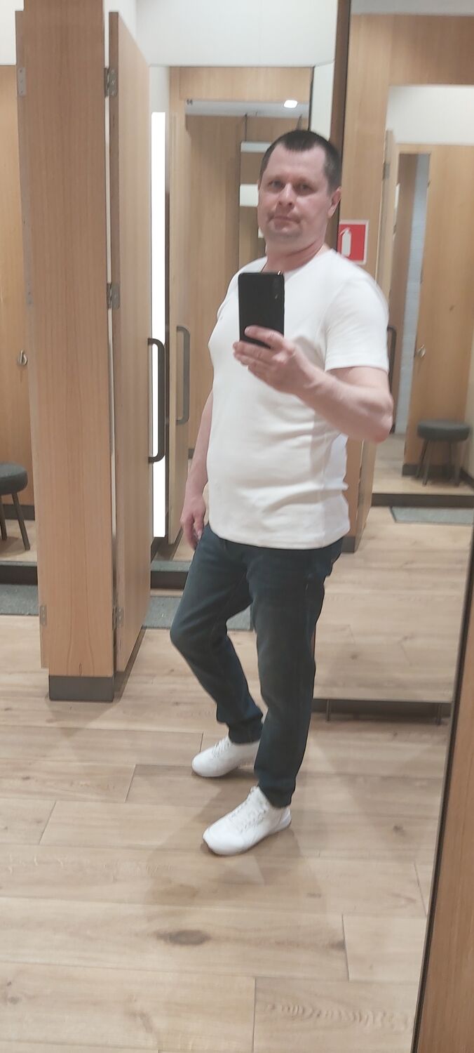  44358252  , 42 ,    