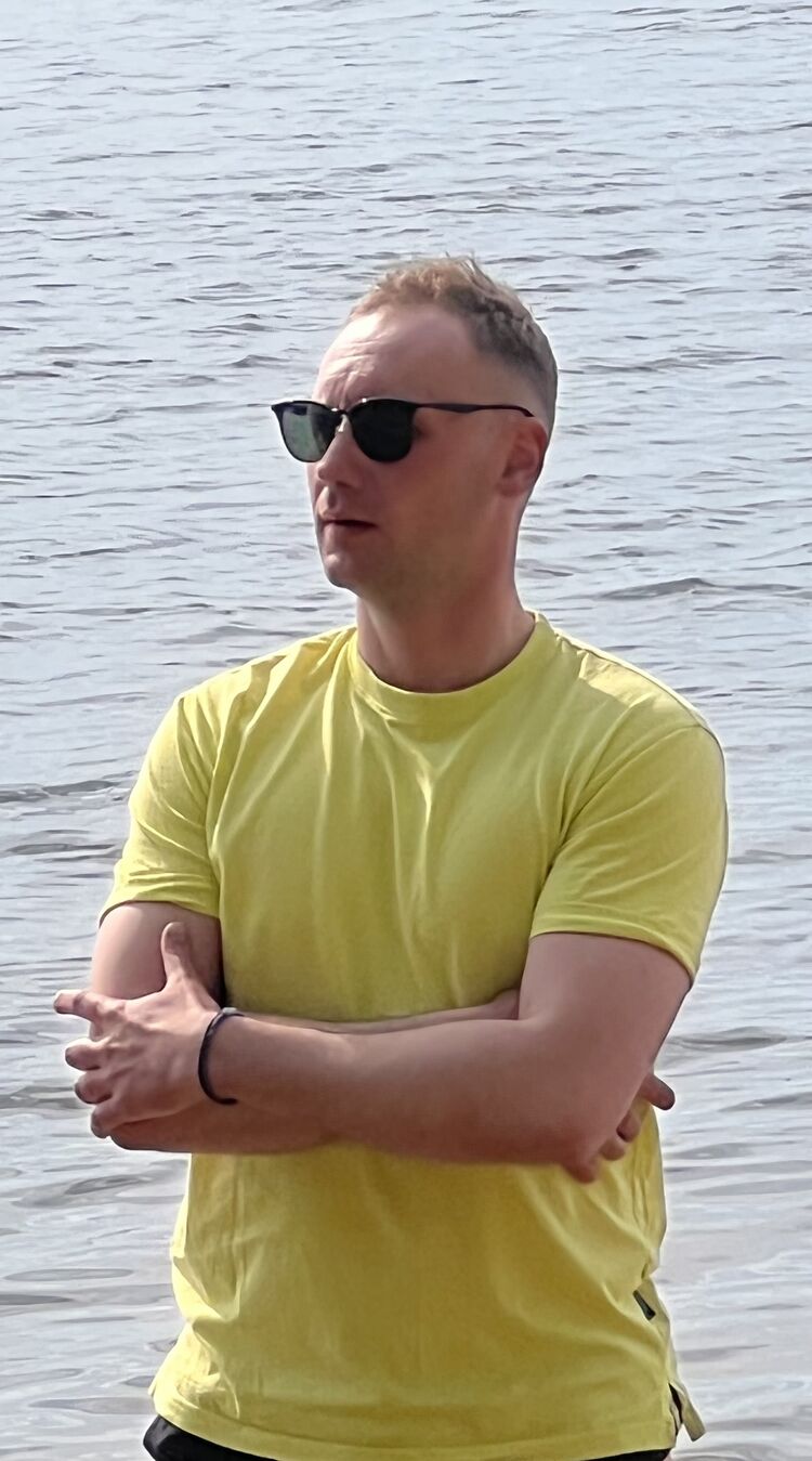  ,   Sasha, 33 ,   ,   