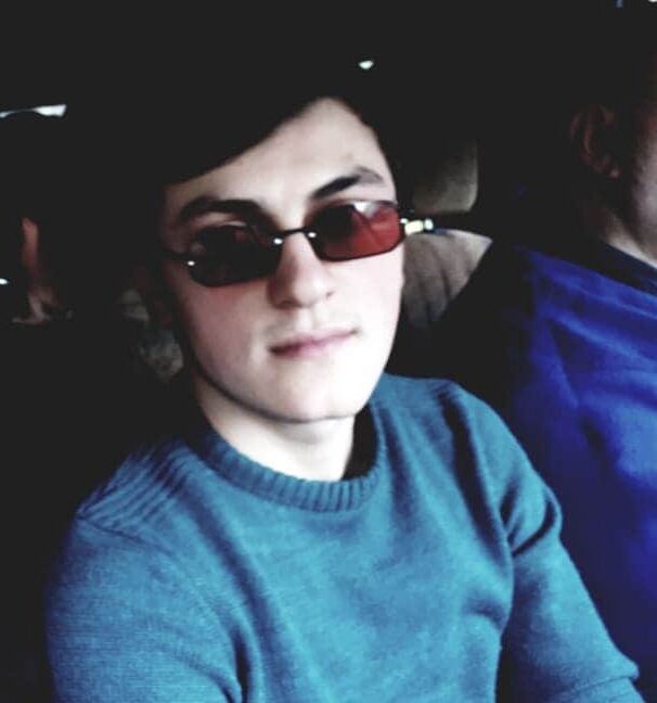  24085012  Bacho, 25 ,    