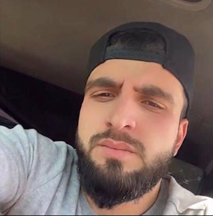 ���� 33986812 ������� Lion, 28 ���, ���� ���������� � ������