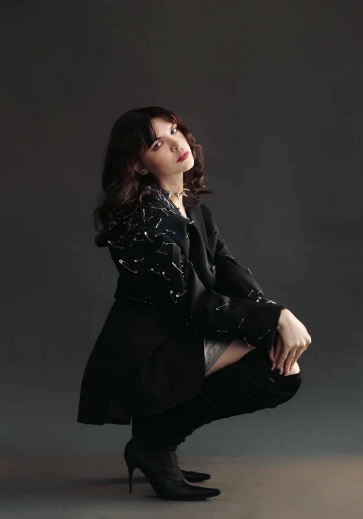  53241392  , 22 ,    -