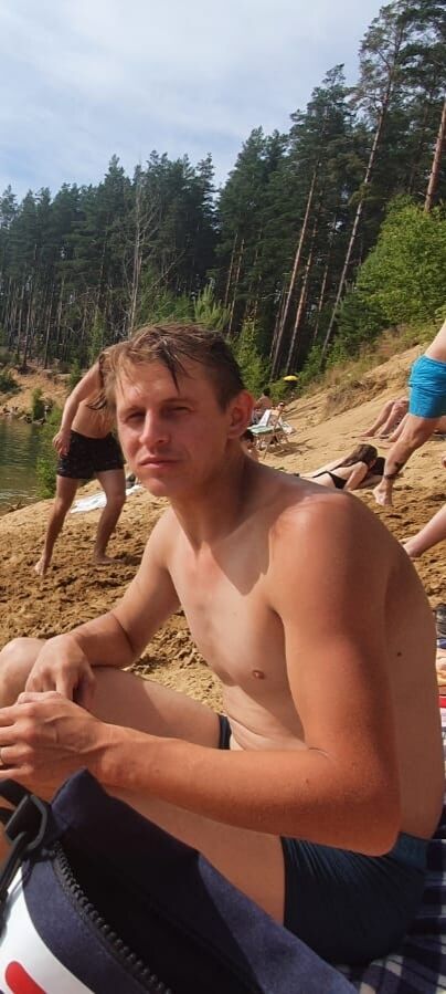  -,   Andrej, 35 ,   