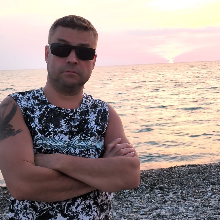  38195362  Anatoly, 46 ,    