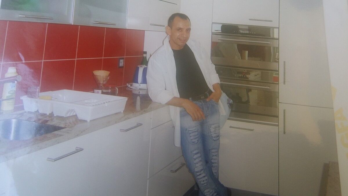  ,   Auguste, 63 ,   ,   , c 