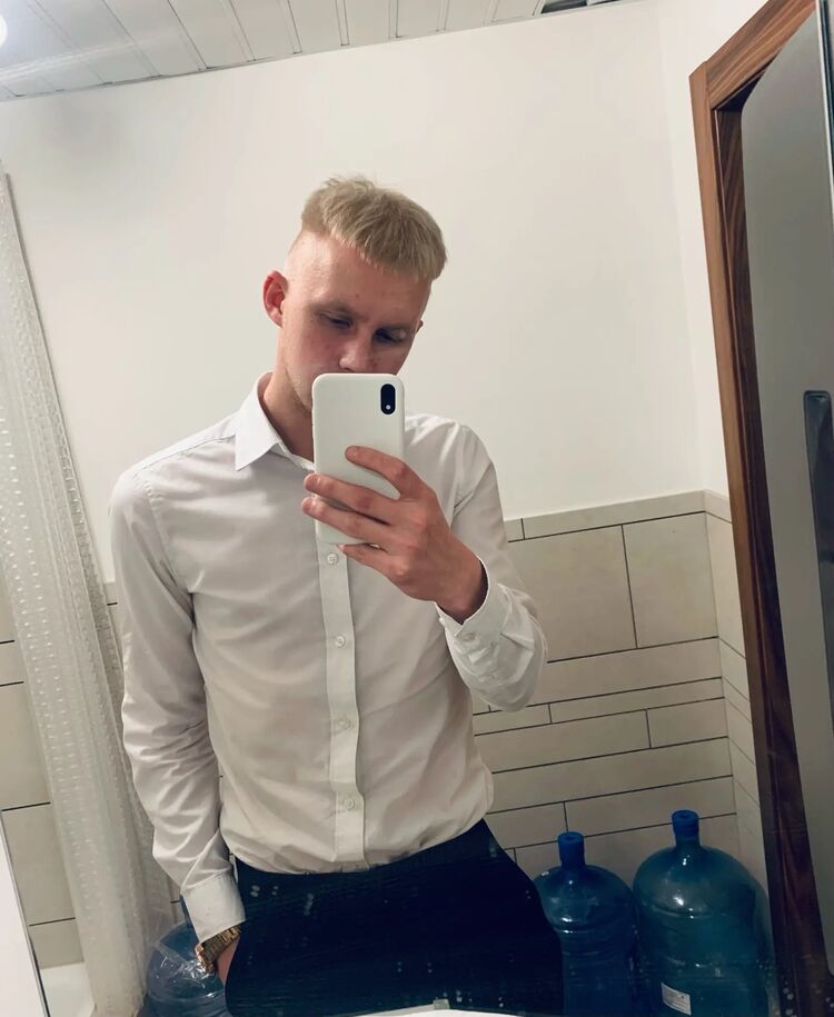  33351772  , 24 ,    