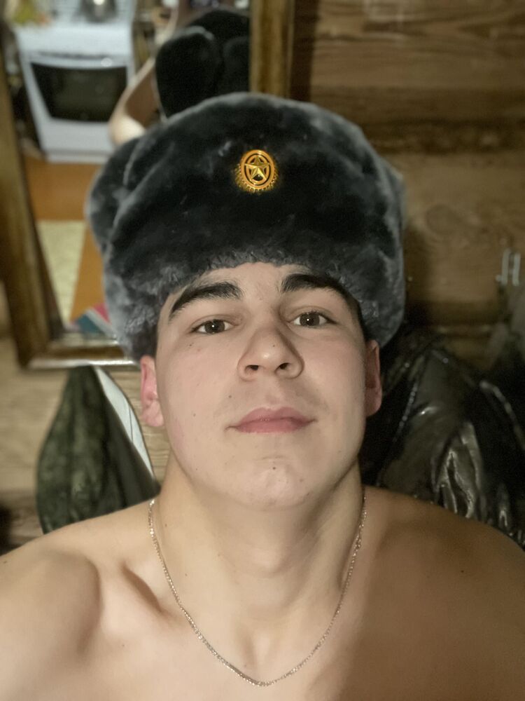  48818682  Ruslan, 21 ,    