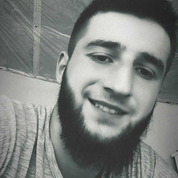  24625612  Serxan, 23 ,    