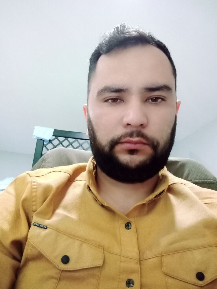  22760272  Ilhom, 33 ,    