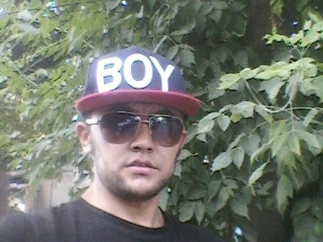  4698352  Kuke89, 37 ,    