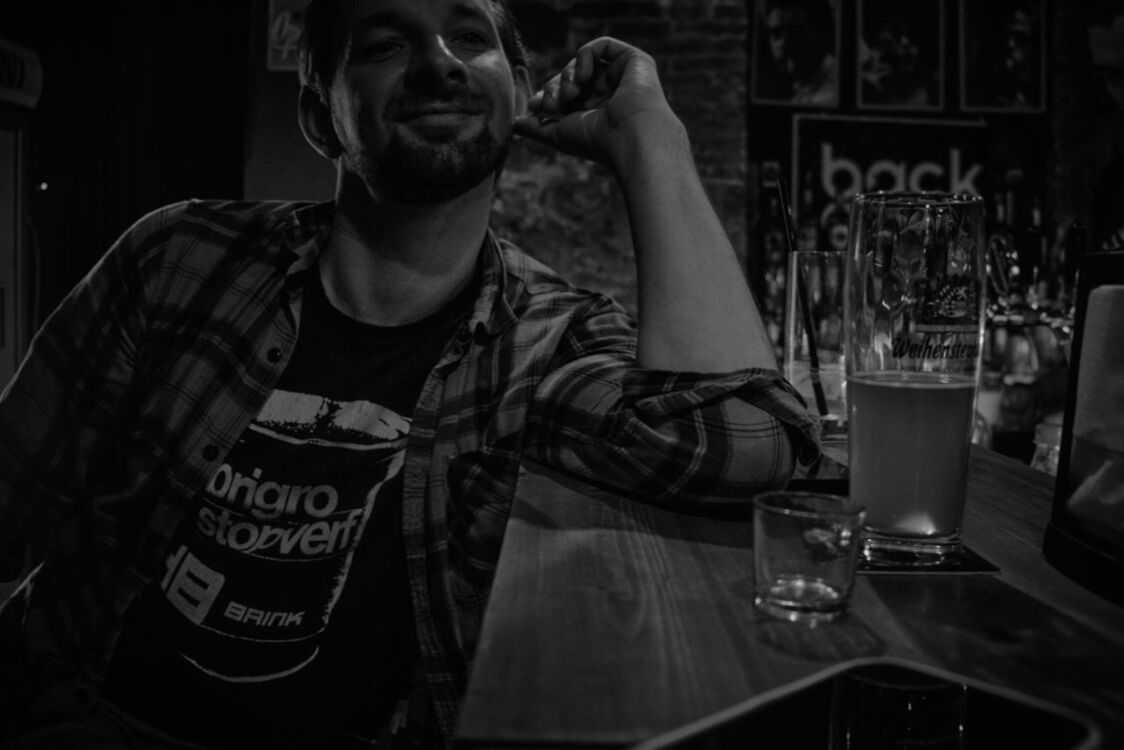  ,   Alex, 35 ,   