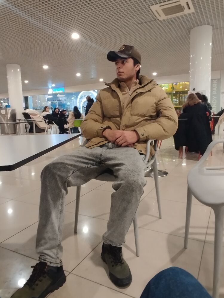   ,   Sultan, 21 ,   ,   