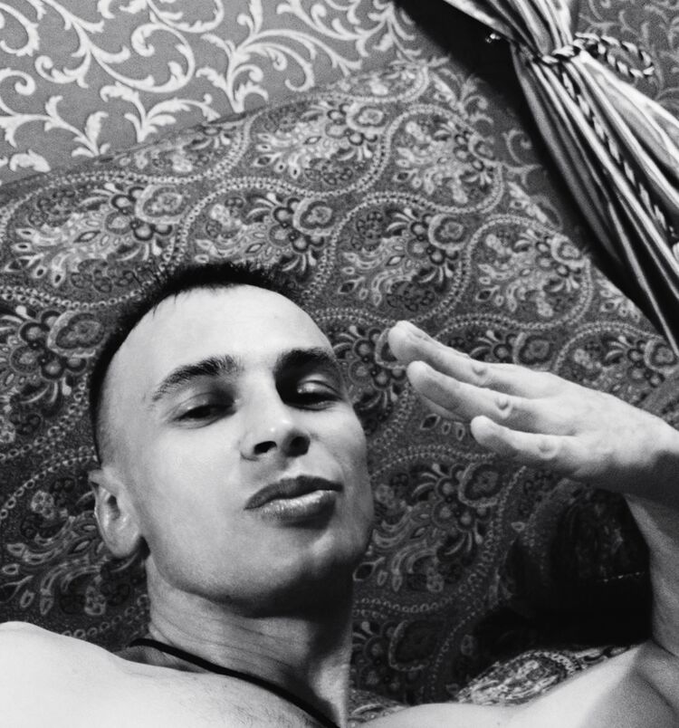  ,   Nik, 35 ,   ,   