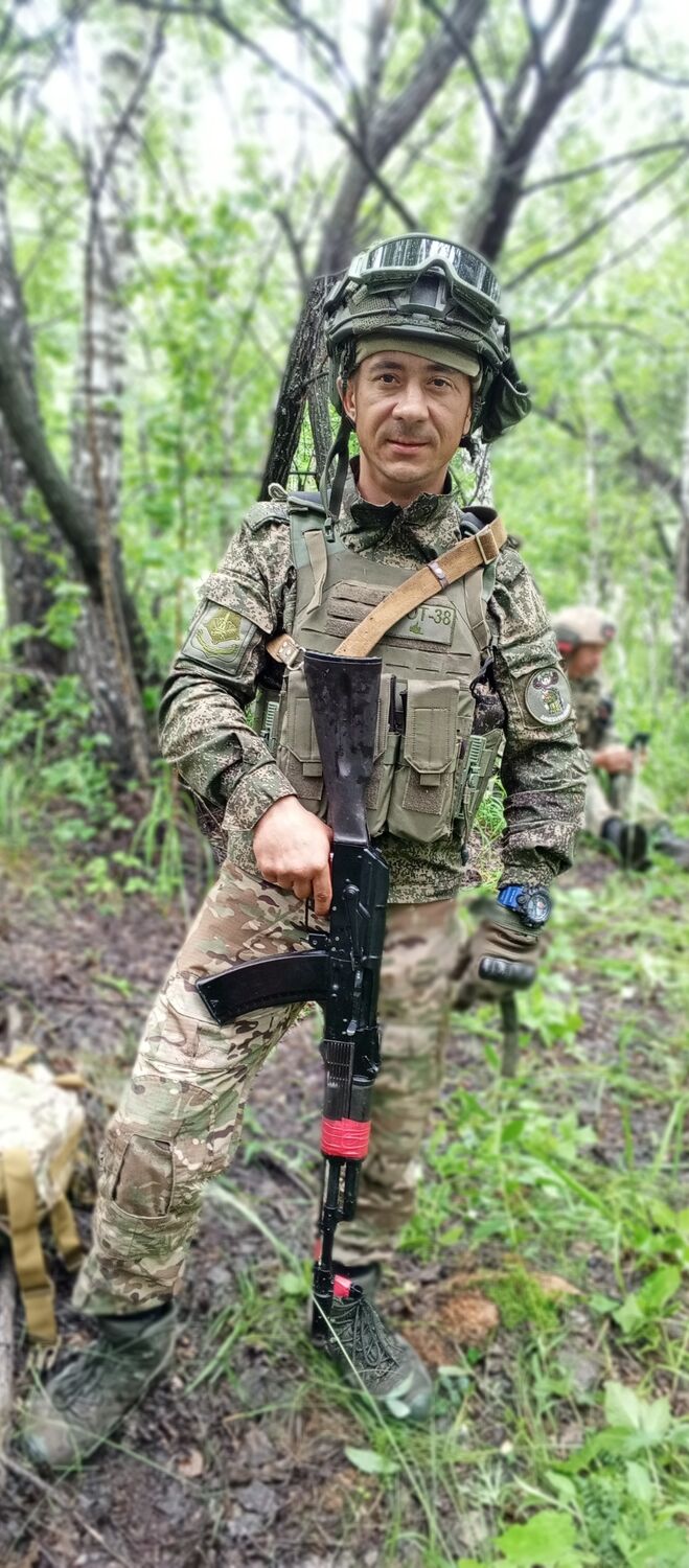  46937142  , 40 ,    -