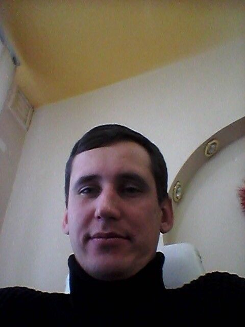  14614702  Mihail, 41 ,     