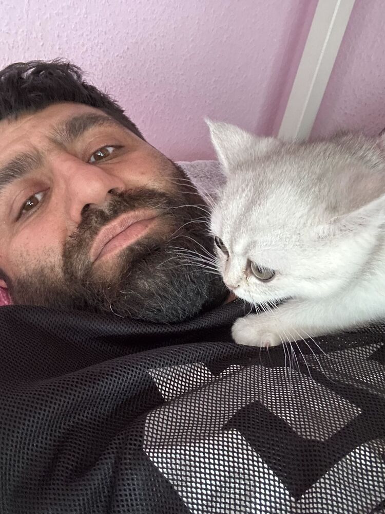  Neumunster,   Mikayil, 42 ,   ,   , c 