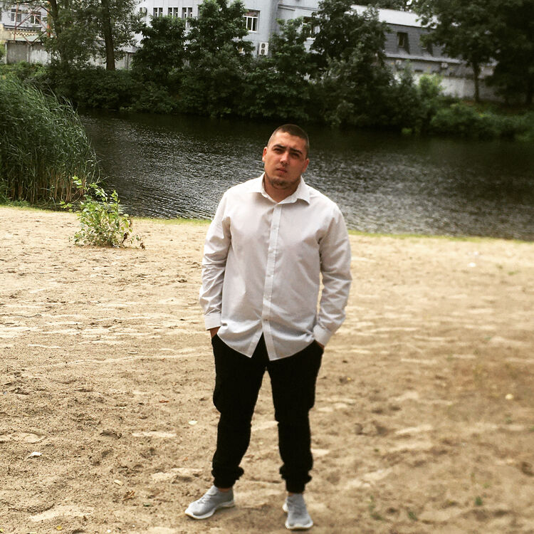  40596412  , 22 ,    