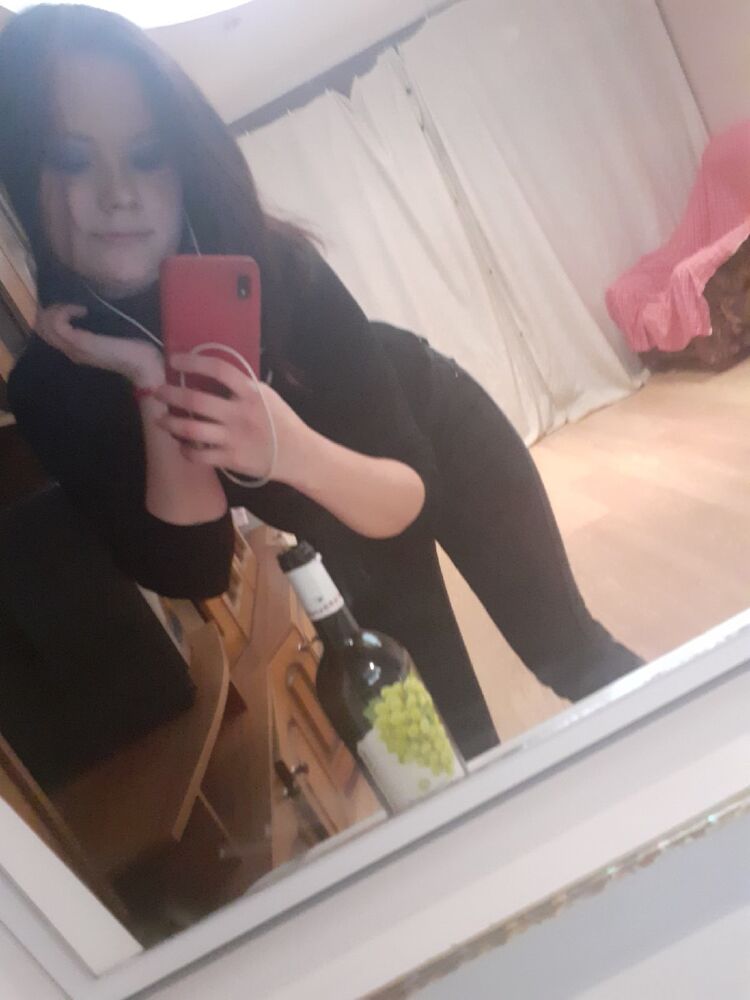  23861742  Kris, 28 ,    