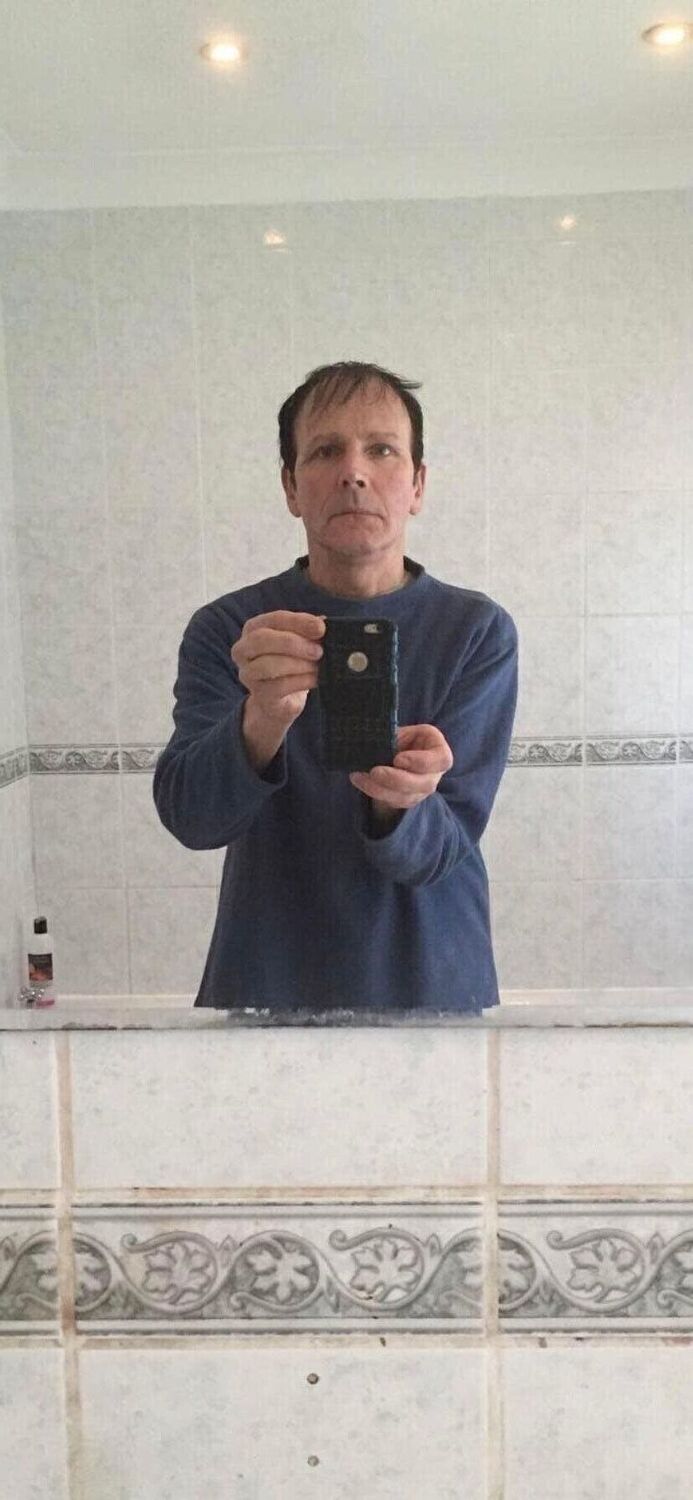  51337722  Ktglcd, 41 ,    Farnham