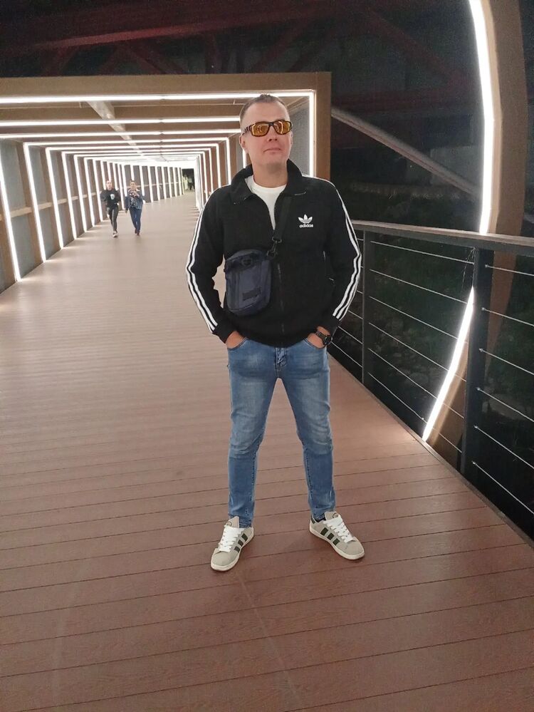  49723042  , 44 ,    