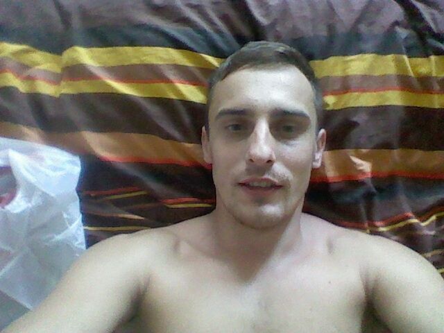  24352042  , 33 ,    