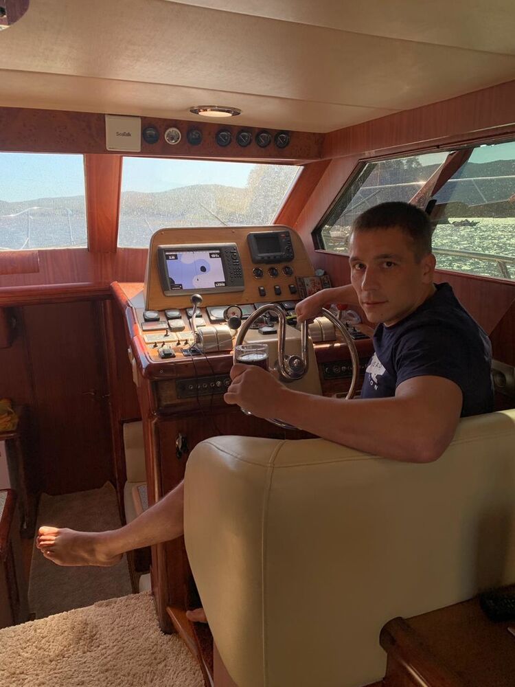  19700352  , 37 ,    -
