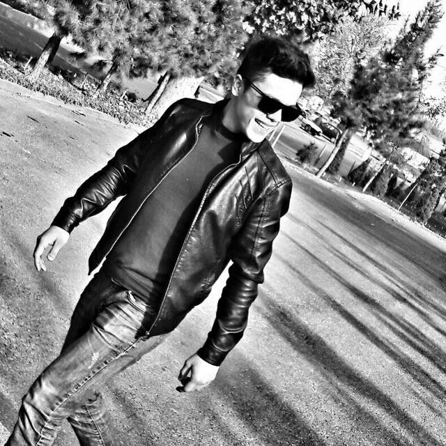  8334122  Jonny, 32 ,    
